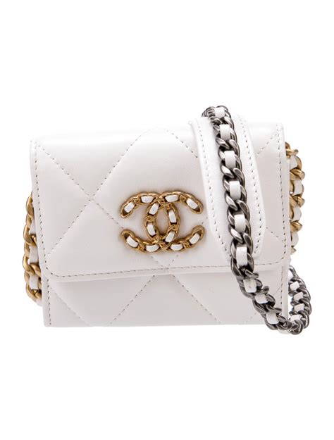 Chanel 2021 19 Flap Coin Purse w/ Chain 